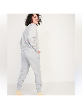 2-Piece Set Joggers (Med) & Sweatshirt (lg) Embroidered Rainbows loungewear